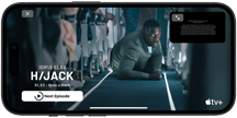 iPhone 15 s puštěným seriálem Únos letadla z Apple TV+